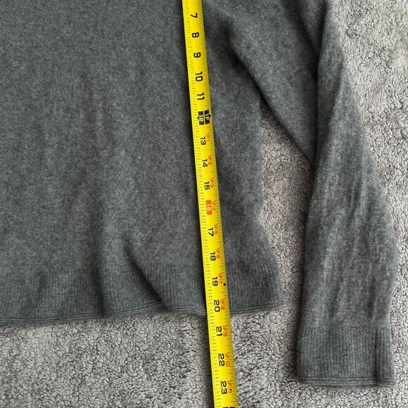 Massimo Dutti gray wool v-neck sweater - Picture 7 of 7